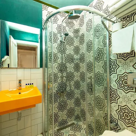 Otel Nebilux