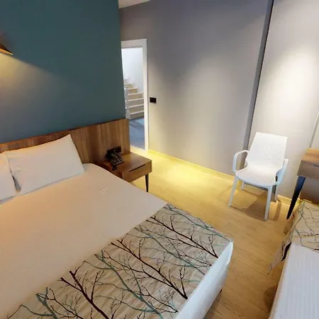 Nebiluex Hotel 3*