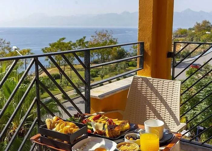 Hotel Nebiluex Antália